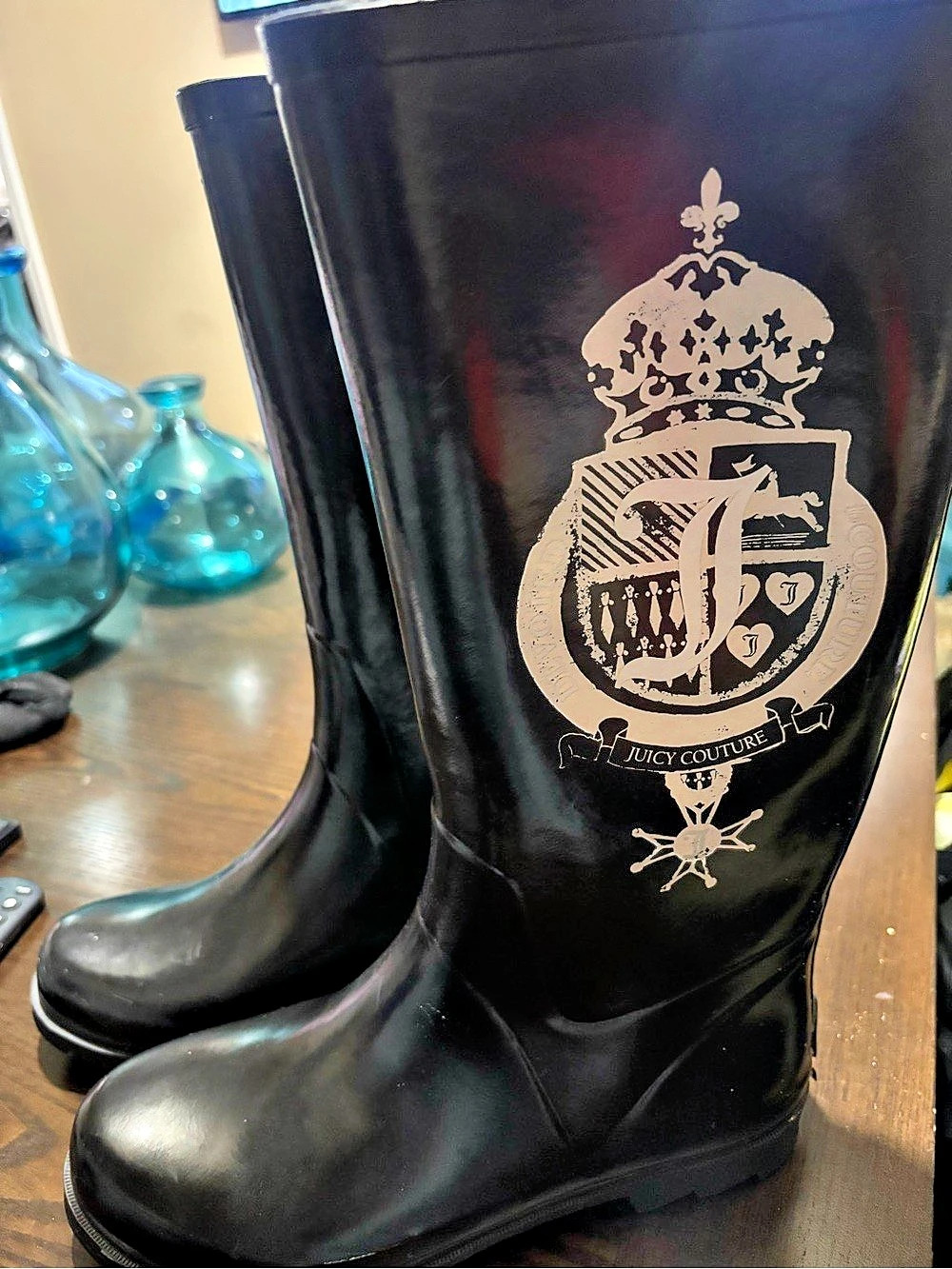 Juicy Couture Crest Rubber Rain Boots Black US 10